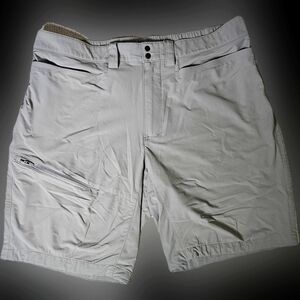 Alaskan Hardware Men's Grey Athletic Shorts Lightweight with zip pockets Size 36